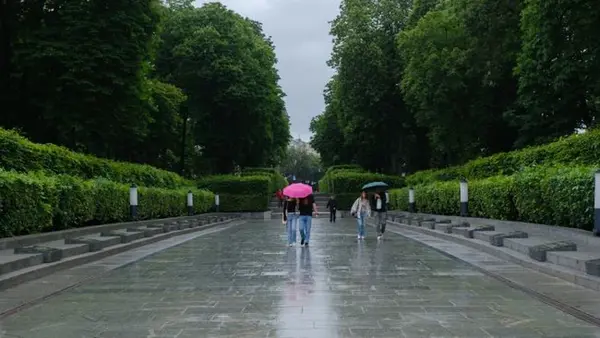 В Украину идет похолодание: где ждать дожди, а где солнце и +28