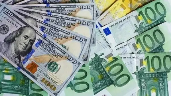 Доллар замедлил рост, евро подешевел