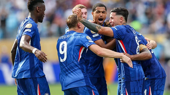 Челси в напряженном матче одолел Бенфику на КЧМ-2025