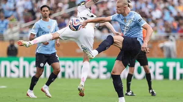 Манчестер Сити уверенно победил Ювентус и укрепил позиции в группе