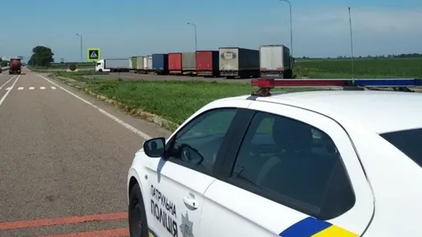 В Киеве и области запретили движение фур и грузовиков