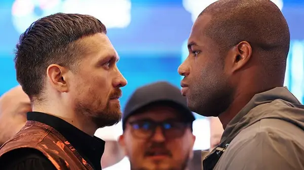 Усик оценил прогресс Дюбуа перед реваншем