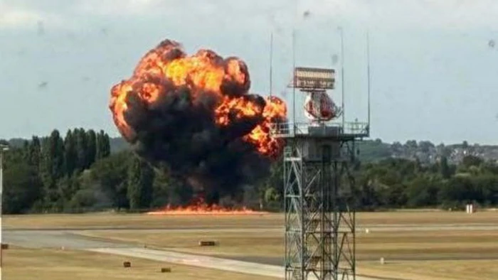 Крушение самолета в одном из аэропортов Лондона: погибли четыре человека