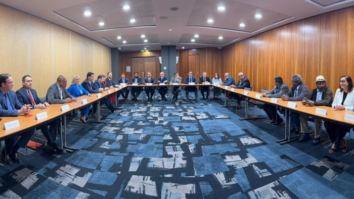 Во Франции заключили соглашение о создании нового государства