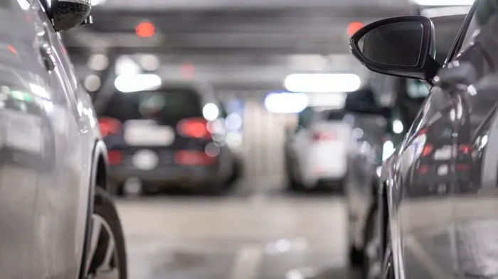 Удивятся даже опытные водители: три шага для идеальной парковки автомобиля (видео)