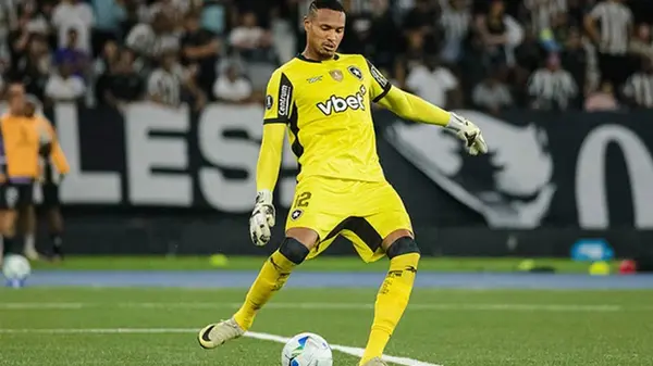 Манчестер Юнайтед закрывает потребность в голкипере: его нашли в Ботафого