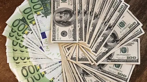 НБУ снизил курсы доллара и евро