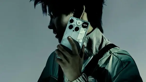 «Страшный и дорогой»: пользователи не оценили первый флагманский смартфон Nothing