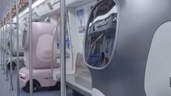 В метро Китая пустили роботов, которые доставляют товары вместо людей