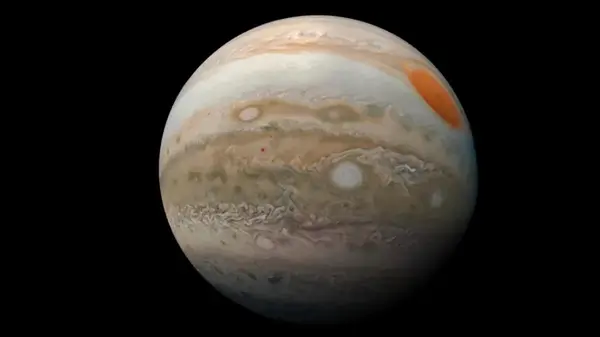 Такого нет нигде в Солнечной системе: Юпитер окружает неизвестное вещество