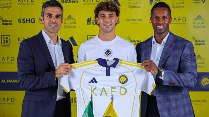 Жоау Феликс присоединился к команде Криштиану Роналду