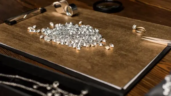 Бриллианты — больше не роскошь: Китай уничтожает мировую алмазную промышленность