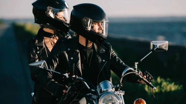 Мотошлемы-интегралы: в чем их особенности и критерии выбора