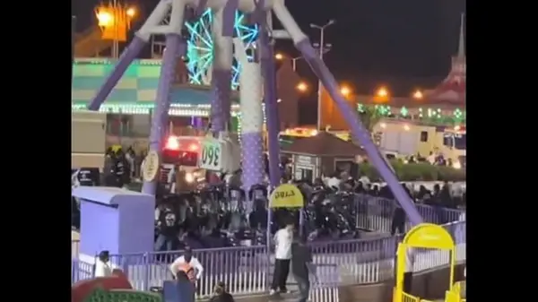 В Саудовской Аравии упал аттракцион, более 20 пострадавших