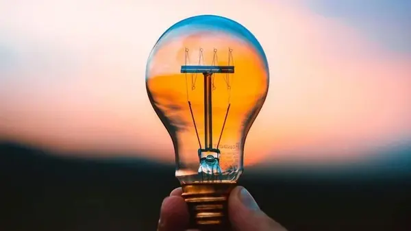 Отключения света затронули девять областей Украины