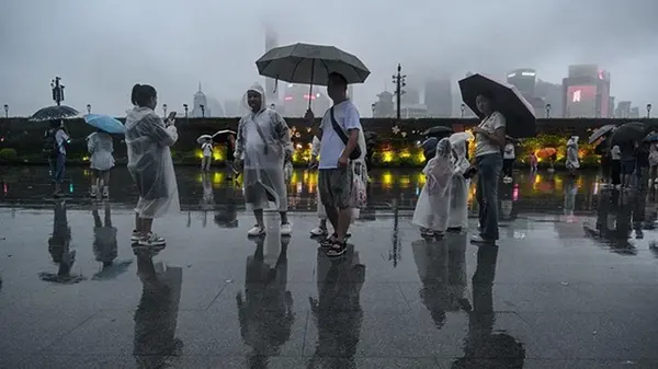 В Шанхае из-за тропического шторма эвакуировали 280 тысяч людей