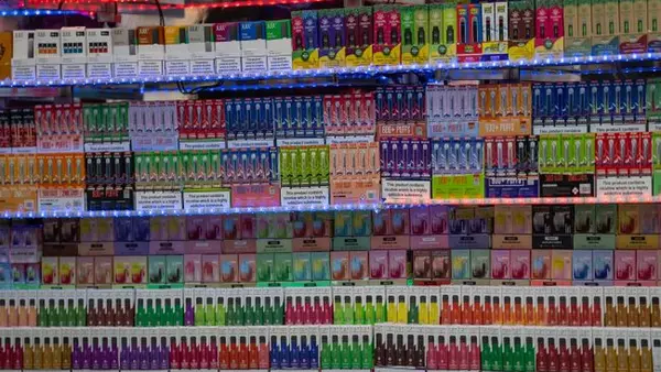 В Раде предложили полностью запретить в Украине электронные сигареты