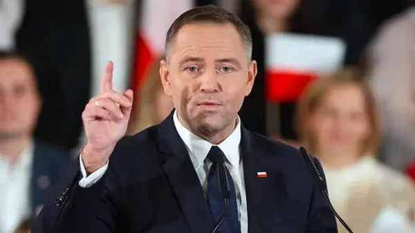 Новый президент Польши Навроцкий принес присягу