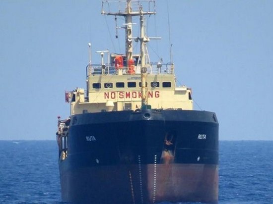СМИ: Ливийские ВМС захватили украинский танкер