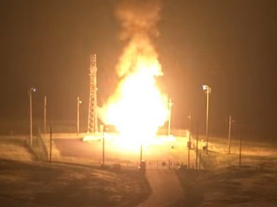 В США успешно испытали межконтинентальную ракету Minuteman (видео)