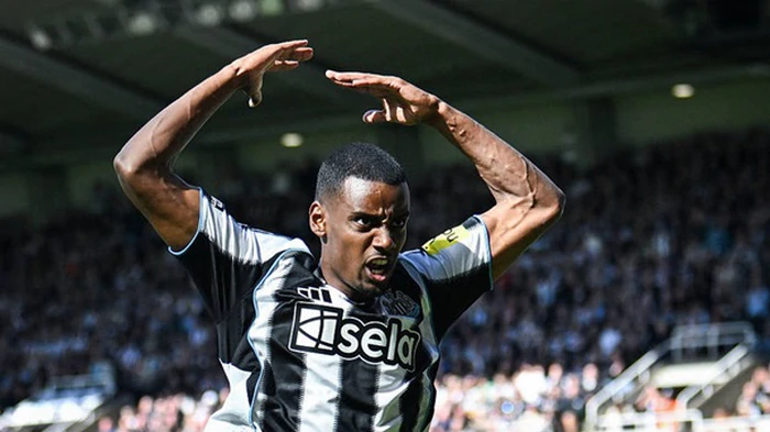 Форвард Ньюкасла решил, останется ли он в клубе