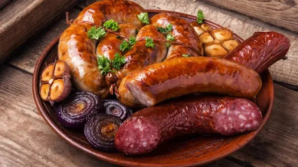 Война за колбаски: земли Германии сцепились в клинче за мясное лакомство