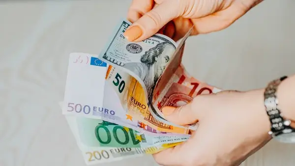 НБУ снизил курс доллара до 41,45 гривен