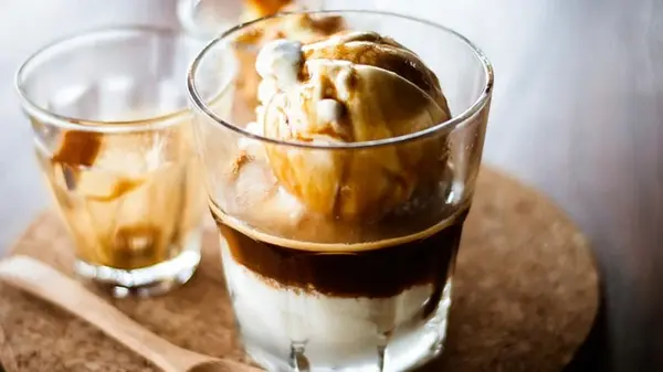 Кофе с мороженым: рецепт вкусного и ароматного десерта