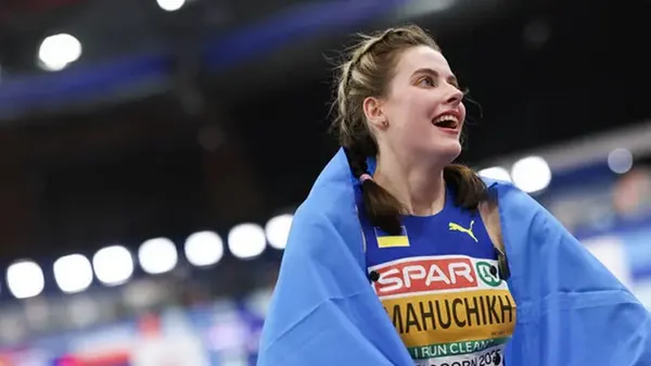 Магучих в Польше прыгнула на два метра и была выше всех