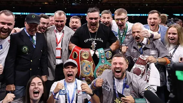 Бывший чемпион мира провел сравнение Усика с Али и Льюисом