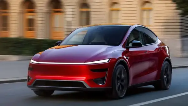 До сотни — за 3,5 с: представлен новый спортивный электрокроссовер Tesla (фото)