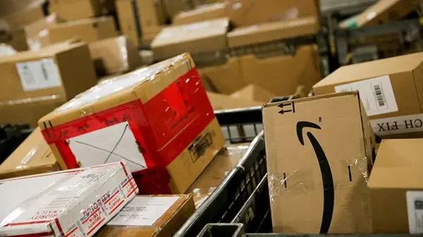 Десятки стран приостановили почтовые отправления в США из-за тарифов Трампа