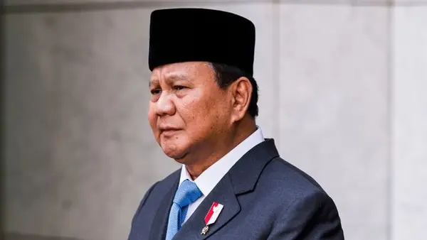 Президент Индонезии отменил визит в Китай из-за массовых протестов в стране
