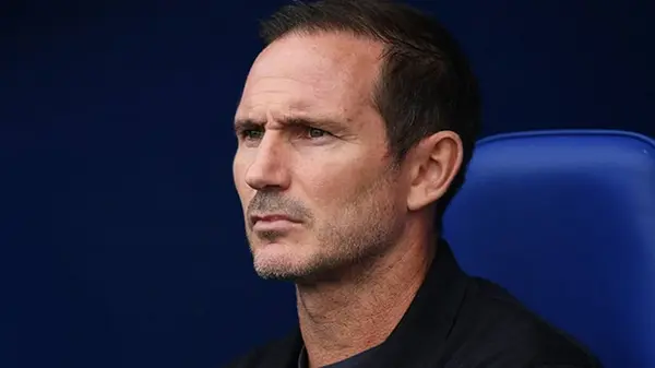 Бывший футболист Вест Хэма может возглавить родную команду как тренер