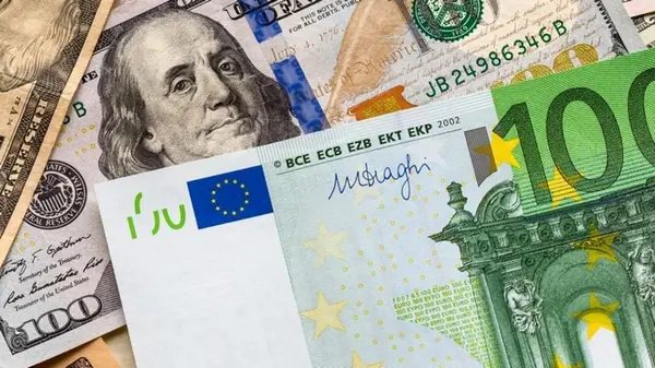 Каким будет курс: банкир дал прогноз по доллару и евро на осень