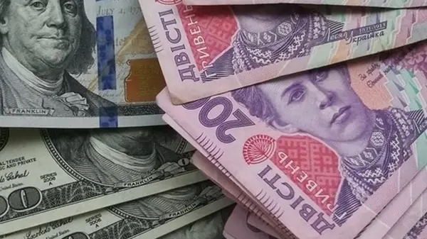 Доллар подешевел после двухдневного роста