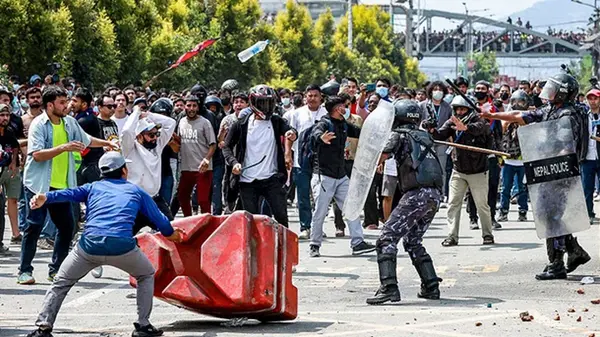 Масштабные протесты в Непале: погибло более 70 человек