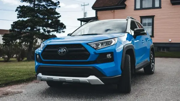 Прослужат не менее 15 лет: названы 5 самых надежных семейных внедорожников (фото)