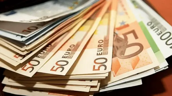 Курс доллара в Украине 21 сентября: какой курс валют в обменниках и банках сегодня