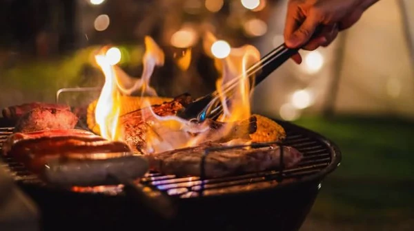 Як правильно вибрати розпалювач для вугілля: поради для безпечного та комфортного відпочинку