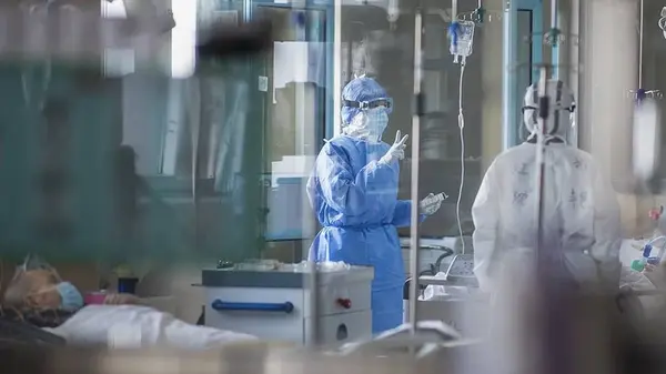 «Франкенштейн» атакует Европу: что известно о новом варианте COVID-19