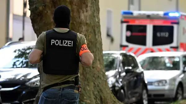 В Германии жестоко ранили новоизбранного мэра одного из городков: она в критическом состоянии