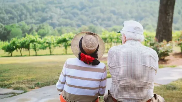 Средняя продолжительность жизни в мире вернулась к доковидному уровню