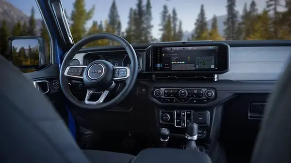 Ошибка в обновлении Jeep заблокировала автомобили прямо на дороге