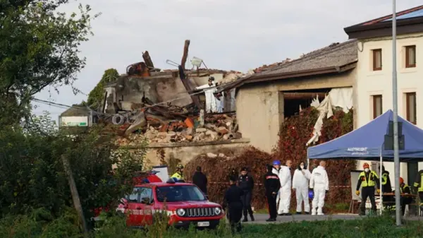В Италии трое копов погибли в результате взрыва во время выселения семьи