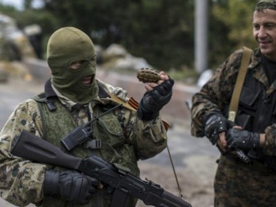 Боевики ДНР и ЛНР продают оружие из-за нехватки финансирования