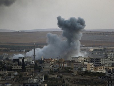 Минобороны показало, как российские воздушные силы бомбят в Сирии (видео)