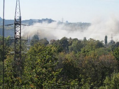 В Харькове после сильного взрыва обрушился завод (фото)