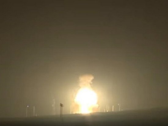 США вновь испытали межконтинентальную баллистическую ракету (видео)