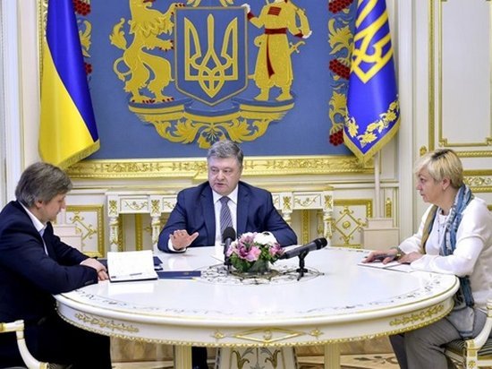 Конфискованные деньги Виктора Януковича укрепят гривну — Порошенко